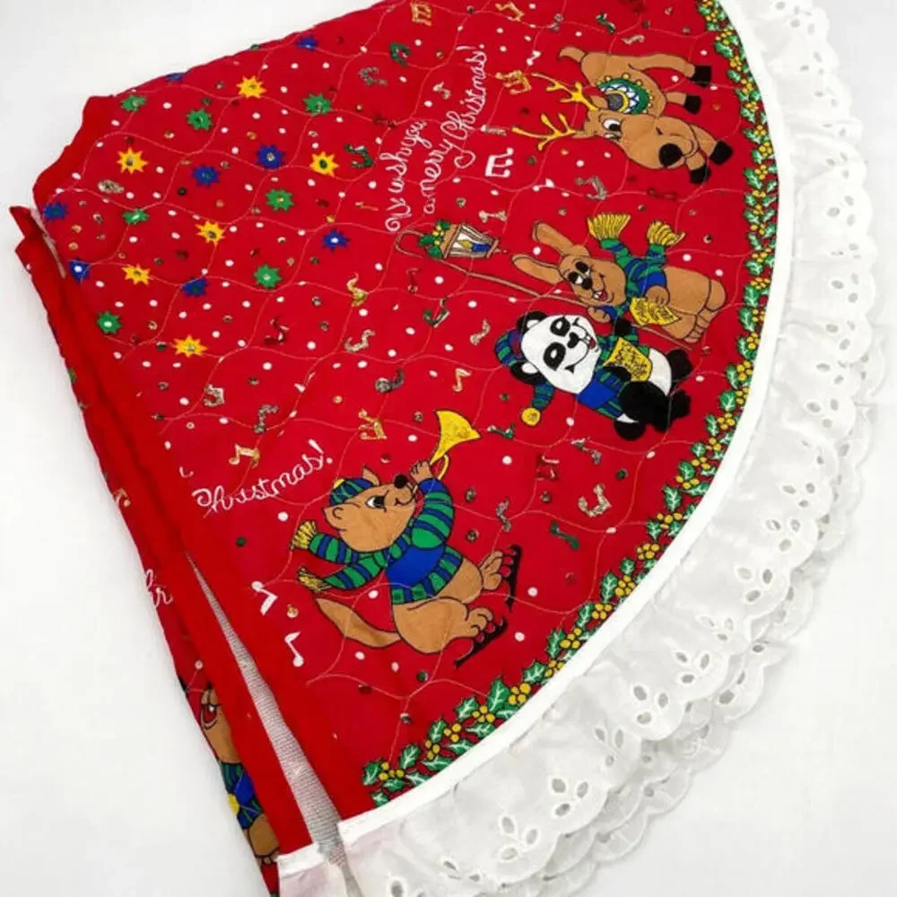 Vintage Handmade Quilted Fabric Cute Animal Carolers 35